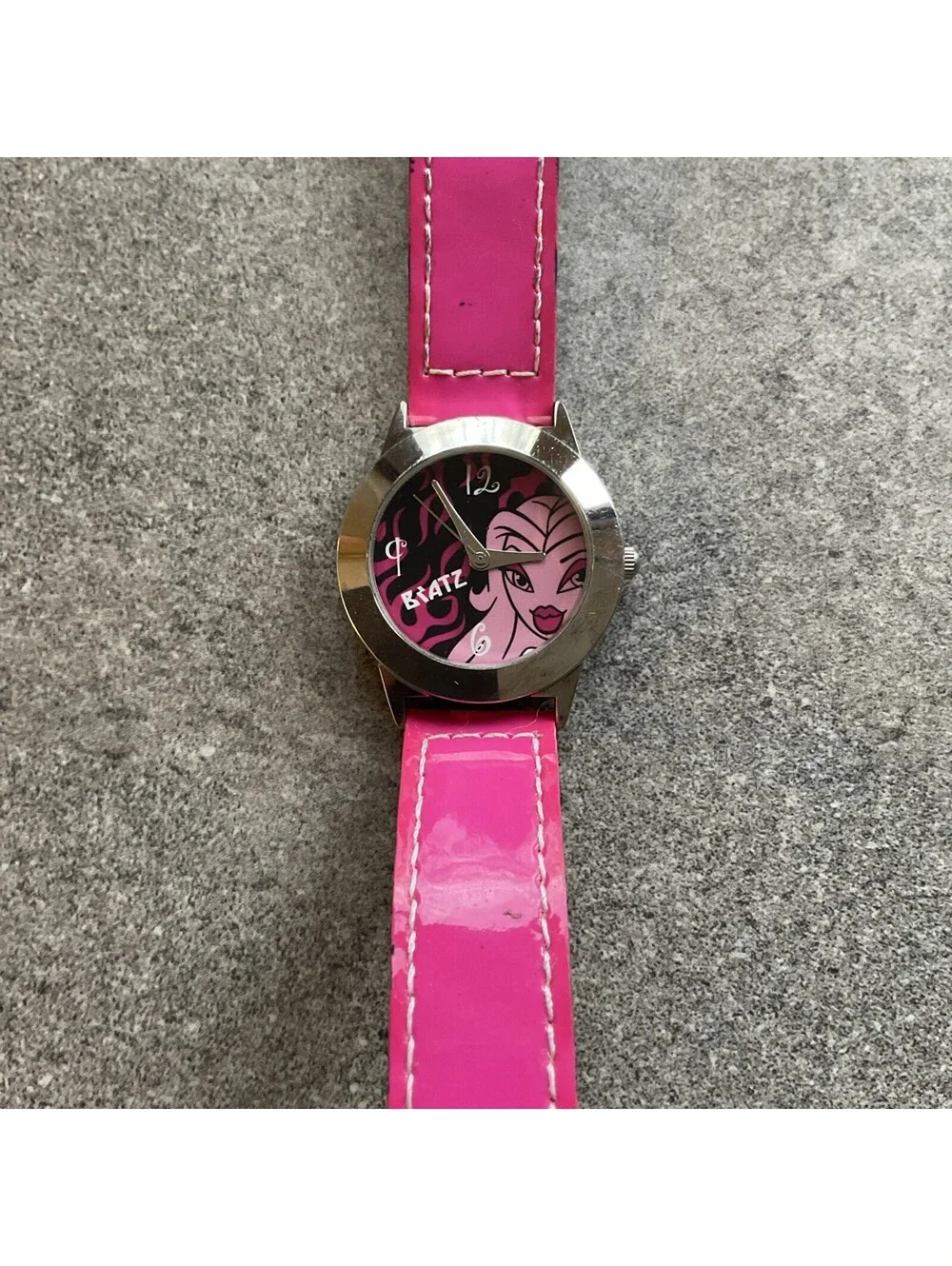 Bratz Womens Watch 31mm Case Pink Band 2005 Vintage Quartz Analog Three Hands B